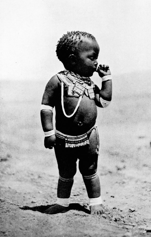 Zulu Girl Sucking First Finger (b/w photo)  de English Photographer
