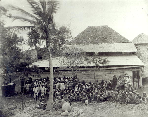 Plantation Workers on arrival from India, mustered at Depot, c.1891 (b/w photo)  de English Photographer
