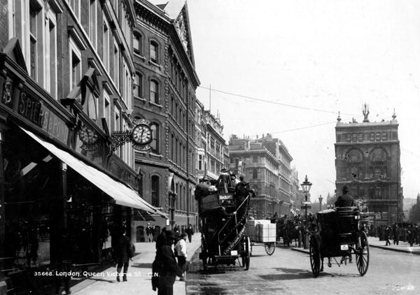 Queen Victoria Street, London, c.1891 (b/w photo)  de English Photographer
