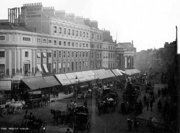 Regent Circus, London, c.1890 (b/w photo)  de English Photographer