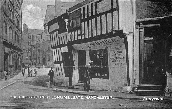 The Poet''s Corner, Long Millgate, Manchester, c.1910 de English Photographer