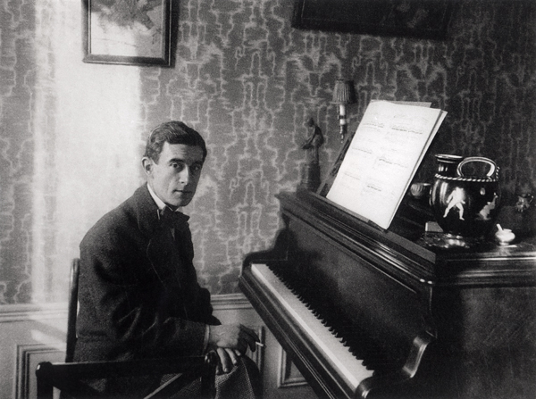 Maurice Ravel (1875-1937) (b/w photo)  de French Photographer