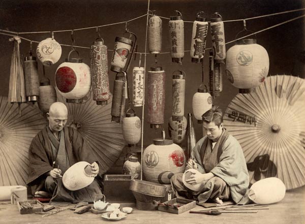 Scene in a Japanese Lantern work Shop (b/w photo) (b/w photo)  de French Photographer