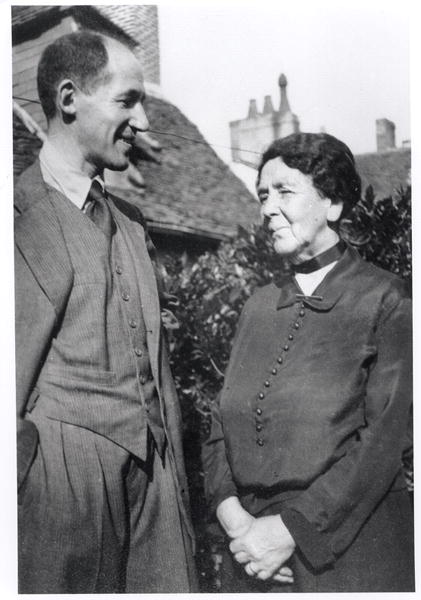 Marcel Jouhandeau (1888-1979) with his mother, c.1931 (b/w photo)  de French Photographer