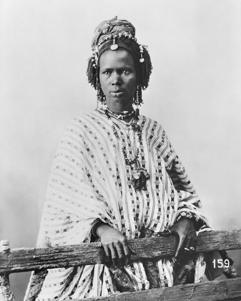 Senegalese woman, c.1900 (b/w photo)  de French Photographer