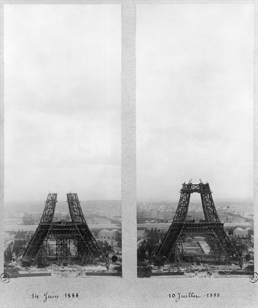 Two views of the construction of the Eiffel Tower, Paris, 14th June and 10th July 1888 (b/w photo)  de French Photographer