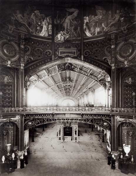 The Central Dome of the Universal Exhibition of 1889 in Paris (b/w photo)  de Adolphe Giraudon