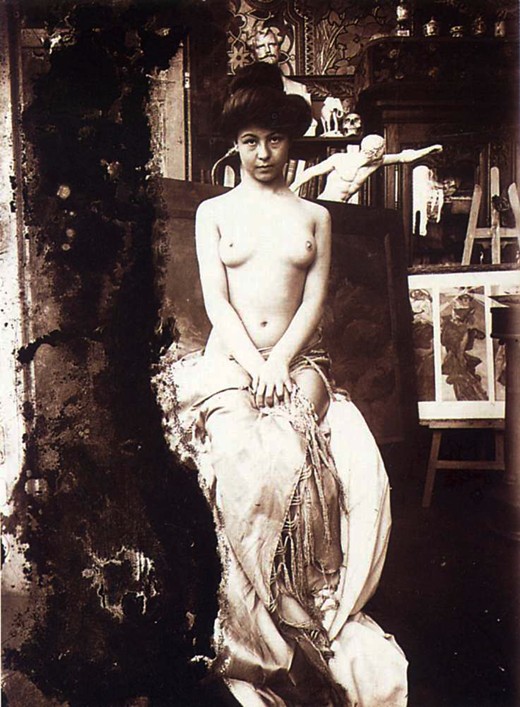 Nude Model in studio de Alphonse Mucha