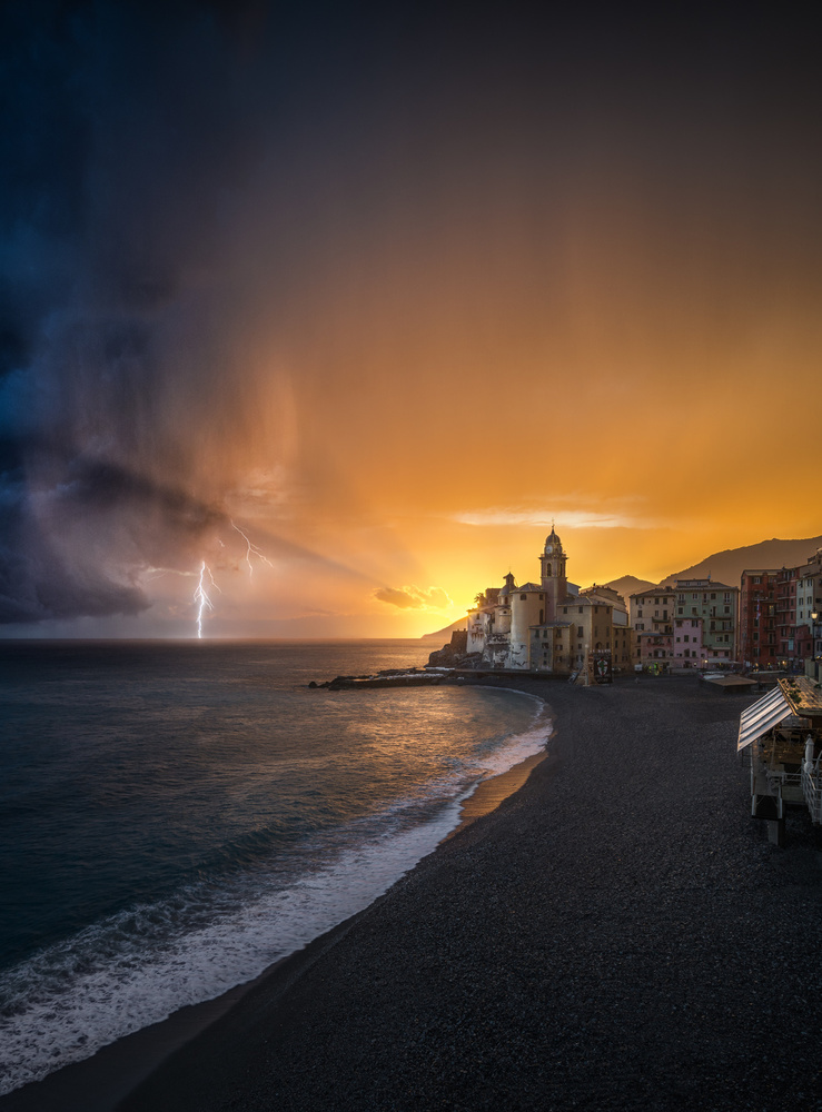 Between peace and storm de Andrea Zappia