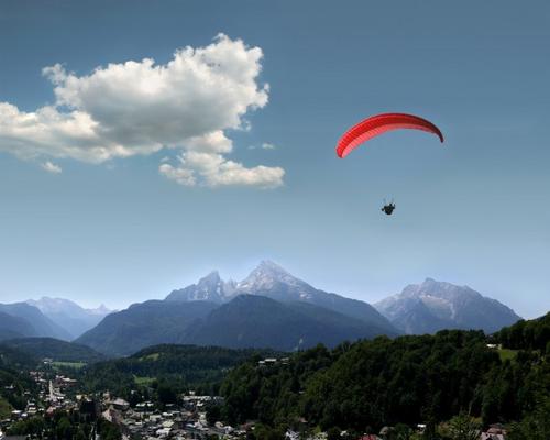 Watzmann, Berchtesgaden und Paraglider de Andreas Weber