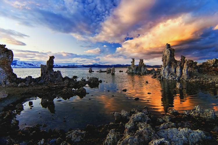 Magical Mono Lake de Andrew J. Lee