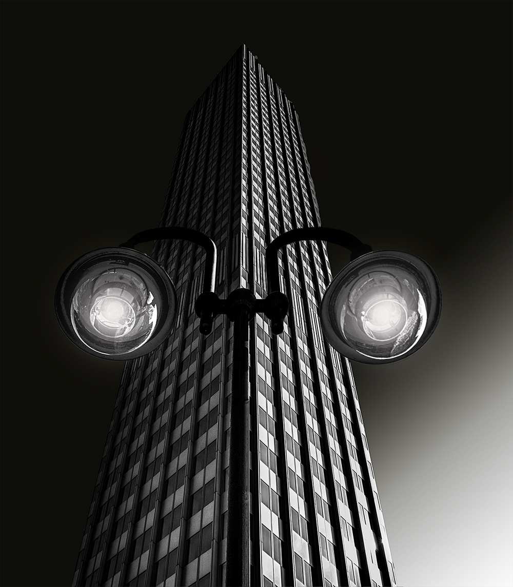 Skyscraper with glasses de Anette Ohlendorf