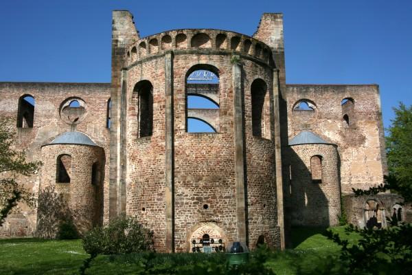 Kirchenruine de Anonym Romanisch