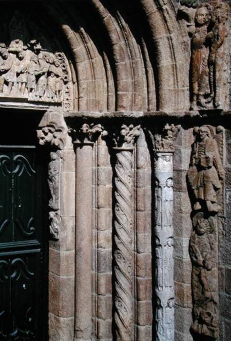 Detail of the Portico de las Platerias with images of the Epiphany and the Passion (photo) de Anonym Romanisch