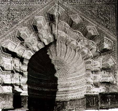 Detail of a keel arch on the Tomb of the Abbasid Khalifs de Anonymous