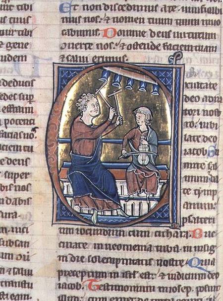 Historiated initial 'C' depicting two musicians, one playing the viol and the other the bell chimes de Anonymous