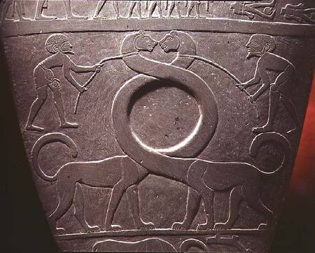 The Narmer Palette: ceremonial palette depicting a pair of long-necked cats being held on leashes de Anonymous