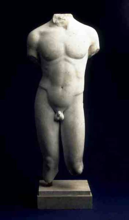 Roman male torso of a youthful figure de Anonymous