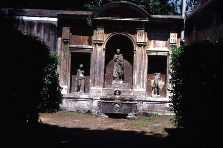 View of the gardendetail of fountain with Roman sarcophagus and statuary de Anonymous