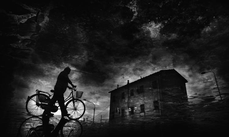 Tired of pedaling... de Antonio Grambone