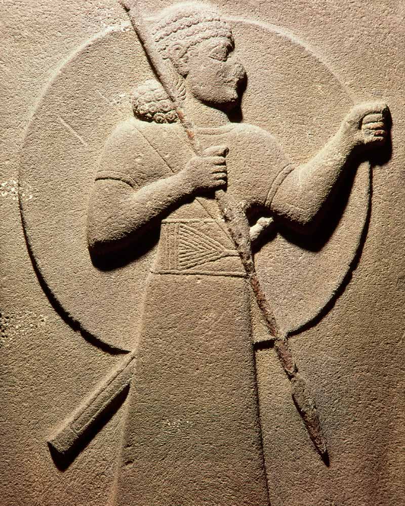 Relief depicting a Hittite warrior, from Carchemish de Assyrian School