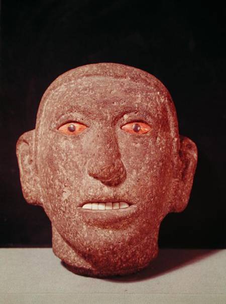 Head of a man de Aztec