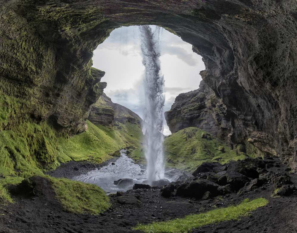 Hidden waterfall de Bragi Kort