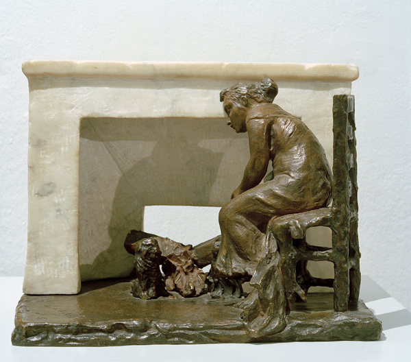 Frau, vor einem Kamin sitzend de Camille Claudel