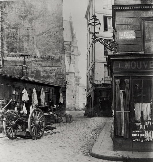 Rue de la Montagne Sainte-Genevieve, Paris, 1858-78 (b/w photo)  de Charles Marville