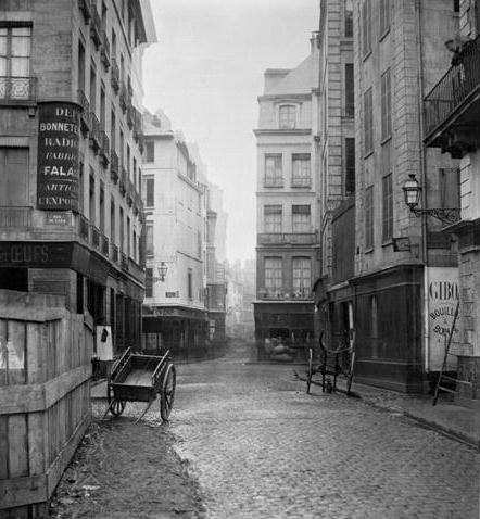 Rue des Bourdonnais (from rue de la Poterie) Paris 1858-78 (b/w photo)  de Charles Marville