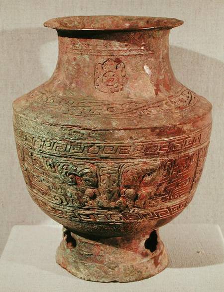 'Lei' wine vase decorated with a taotie design, from Pao-Chia-Chuang, Zhengzhou, Henan, Shang Dynast de Chinese School