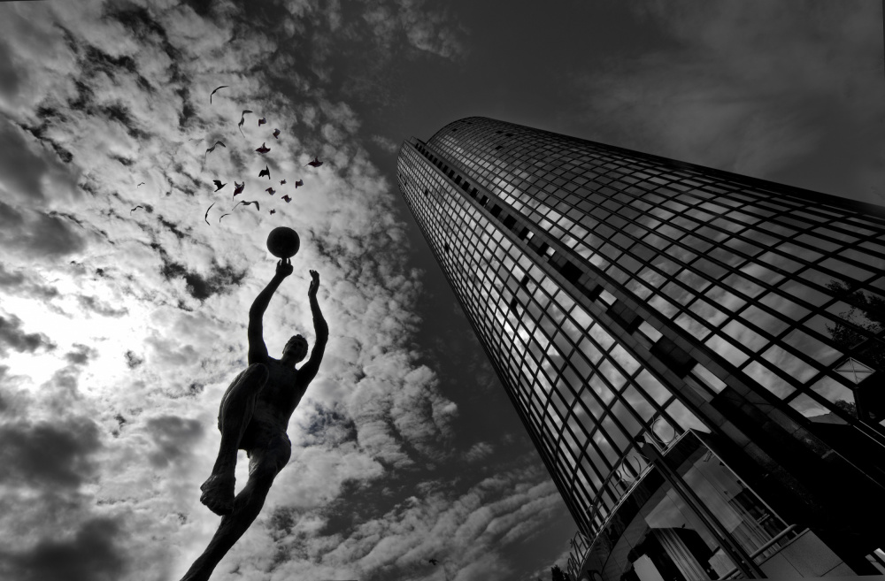 monument of a basketball player de Darija Šesto