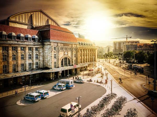 Hauptbahnhof Leipzig im Sonnenschein.jpg (20813 KB)  de Dennis Wetzel