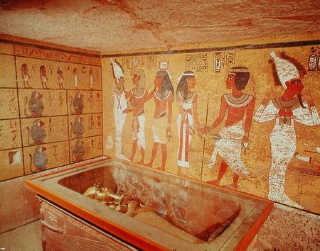 The burial chamber in the Tomb of Tutankhamun, New Kingdom de Egyptian
