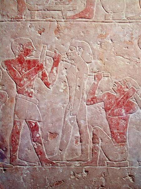 Relief depicting two sculptors carving a statue, from the mastaba of Kaemrehu, Saqqara, Old Kingdom de Egyptian