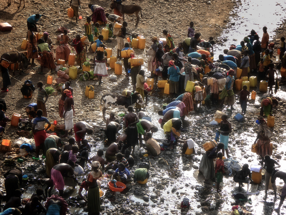 this is all we need: water! Southern Ethiopia (2) de Elena Molina