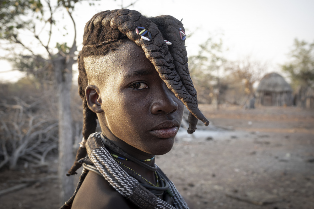 pride and dignity of the Himba people de Elena Molina