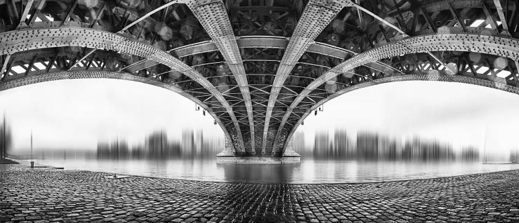 Under The Iron Bridge de EM-Photographies