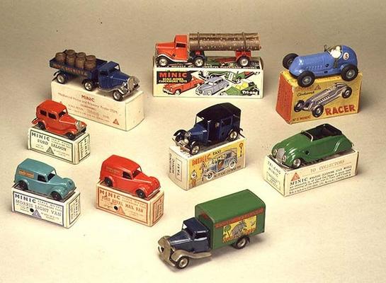 Collection of Minic cars, made by Lines Brothers, London, 1936-40 (tin) de English School, (20th century)