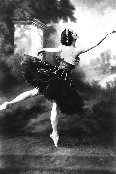 Russian dancer Anna Pavlova de English Photographer, (20th century)
