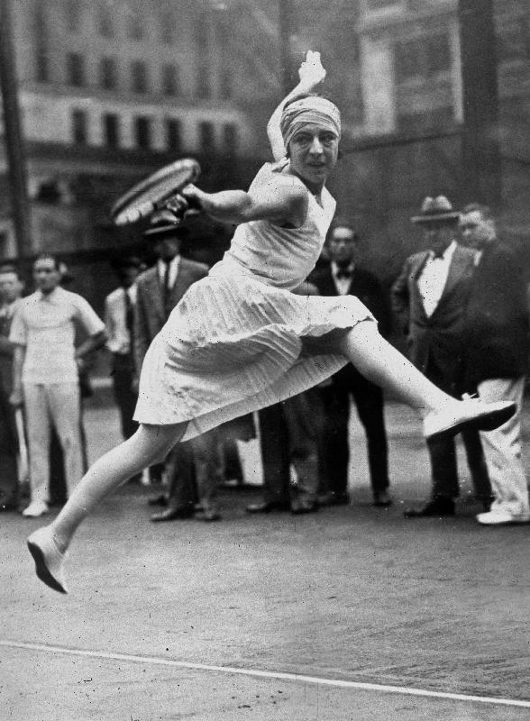 French tenniswoman Suzanne Lenglen here in New York de English Photographer, (20th century)