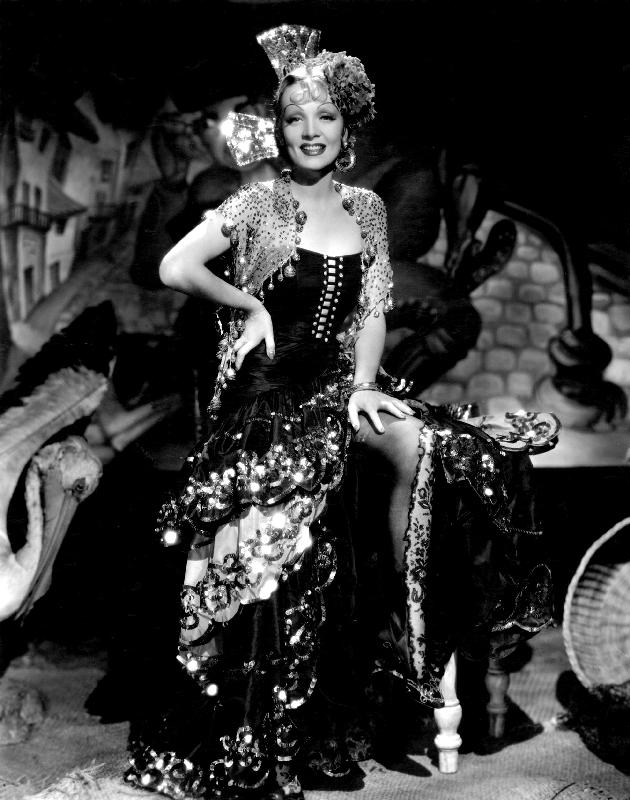 La femme et le pantin, THE DEVIL IS A WOMAN de JosefvonSternberg avec Marlene Dietrich de English Photographer, (20th century)