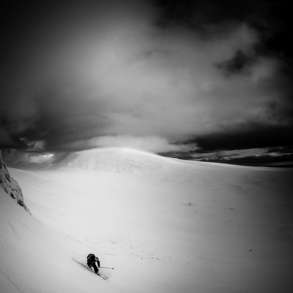 Happiness is first tracks in fresh snow de Eric Verbiest