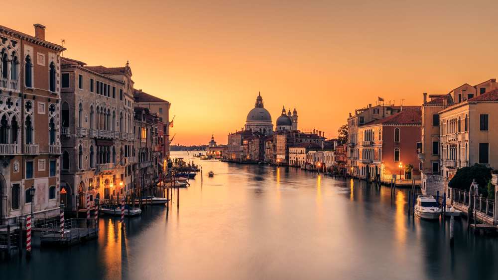 Dawn on Venice de Eric Zhang