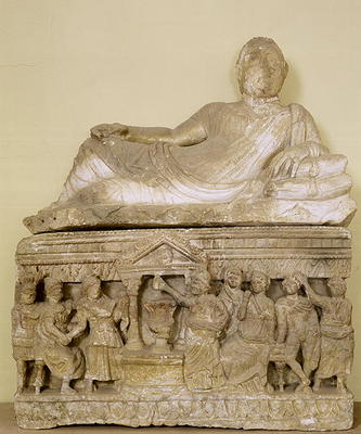 Cinerary urn (alabaster) de Etruscan
