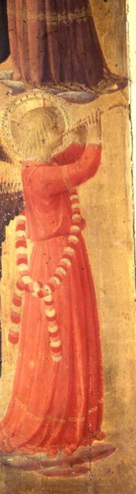 Angel Playing a Pipe, from the Linaiuoli Triptych de Fra Beato Angelico