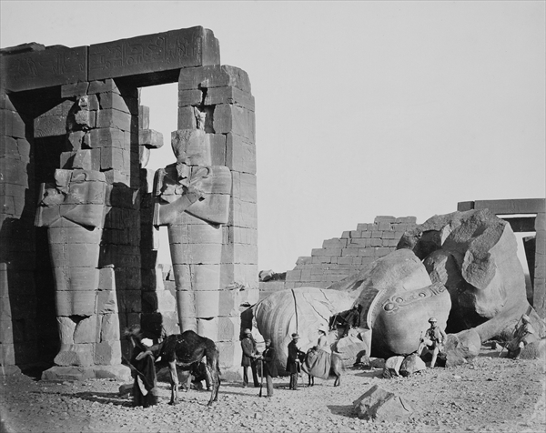 The Ramesseum, Thebes, Egypt, 1858 (b/w photo)  de Francis Frith