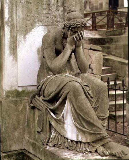 Figure of Grief from the tomb of Pierre Gareau (d.1815) de Francois Dominique Aime Milhomme