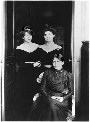 Portrait of three cousins, L-R: Jeannie Gobillard (1877-1970), Julie Manet (1878-1967), Paule Gobill de French Photographer, (20th century)