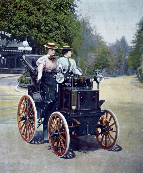 A petrol-powered Panhard Levassor Phaeton with starting handle, 1896 (coloured b/w photo)  de French School